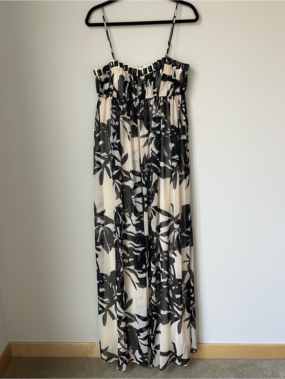 BCBG Paris Embellished Floral Chiffon Maxi Gown Champagne Black Size 8